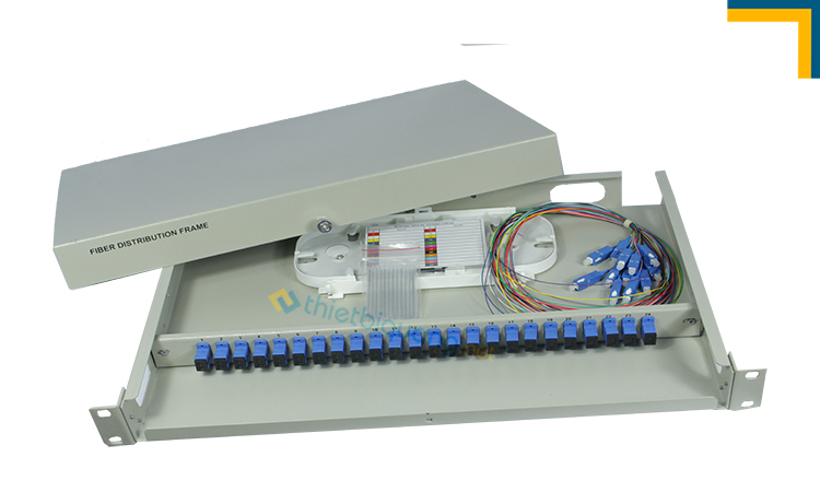 Hộp phối quang ODF đầy đủ phụ kiện sản xuất bởi Unirack Việt Nam